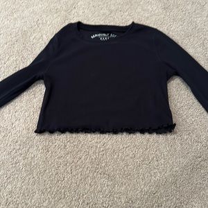 cropped black long sleeve
